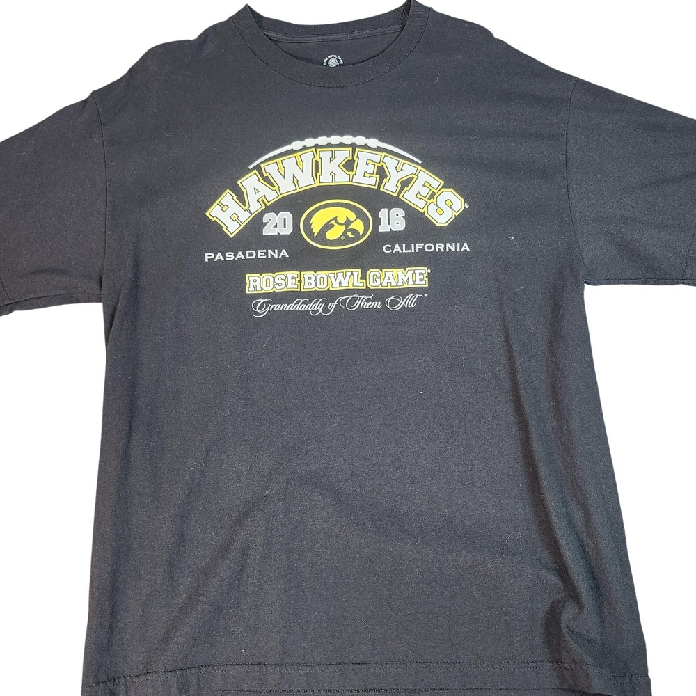 IOWA HAWKEYES MENS XL BLACK NCAA 2016 ROSE BOWL GAME T-SHIRT EUC